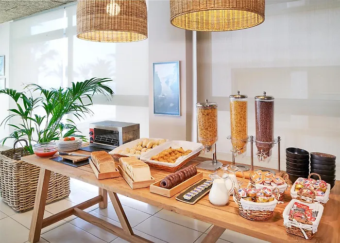 Urh Excelsior Готель