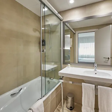 Urh Excelsior Hotel 3*